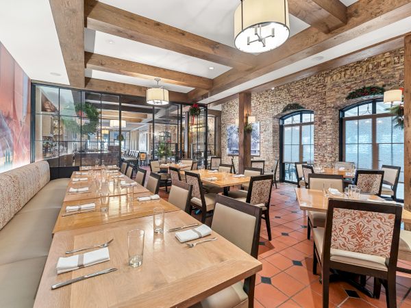 Penn's View Hotel