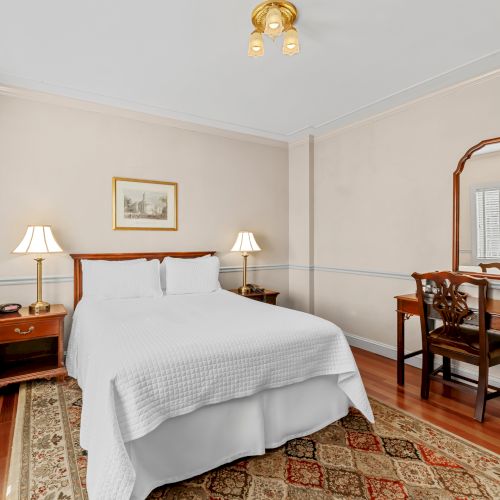 Penn's View Hotel