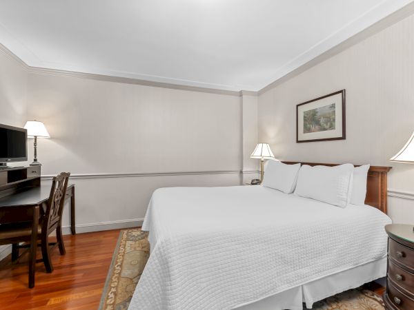 Penn's View Hotel
