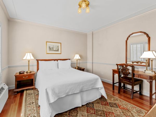 Penn's View Hotel