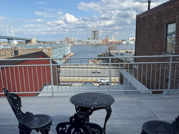 Penn's View Hotel
